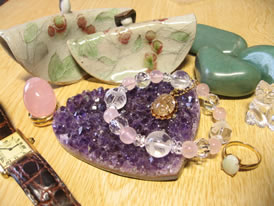 アメジストクラスターでパワーストーンブレスレットを浄化3