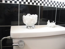 水晶をトイレなどに