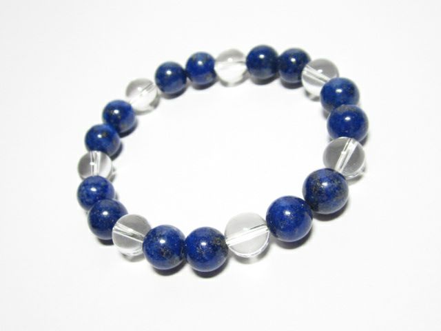 幸運と成功を呼び寄せる「聖なる石」ラピスラズリとすべてを浄化して幸せを呼ぶ「お守りの石」水晶の合わさったパワーストーンブレスレット