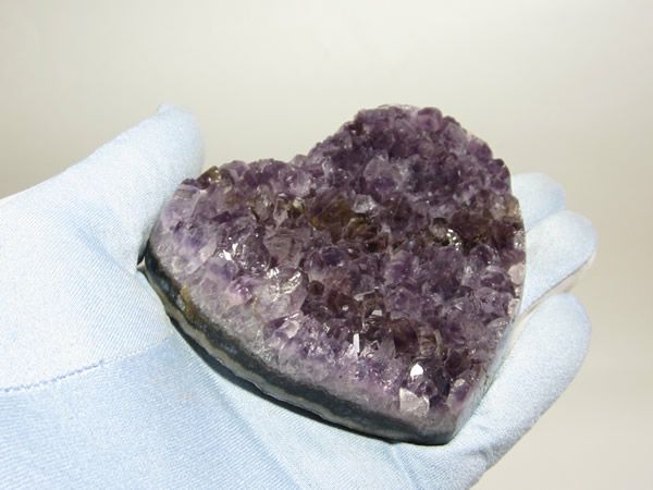アメジストクラスター(紫水晶）原石 　ハート型H07