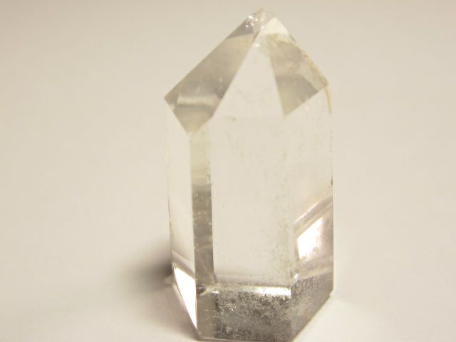 天然水晶六角柱原石・水晶ポイント106