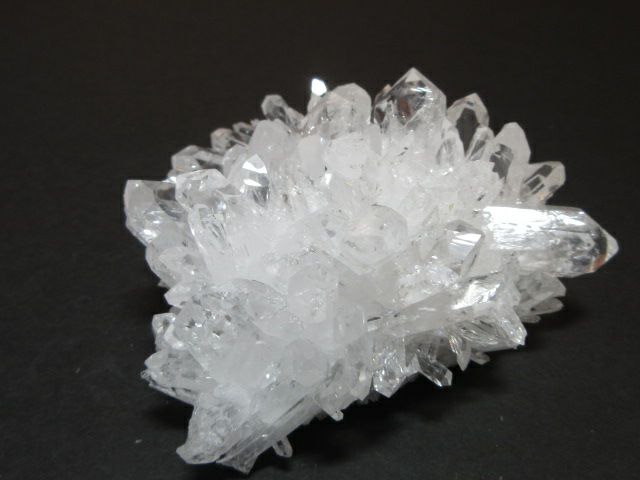 中国四川省産水晶クラスター・水晶原石