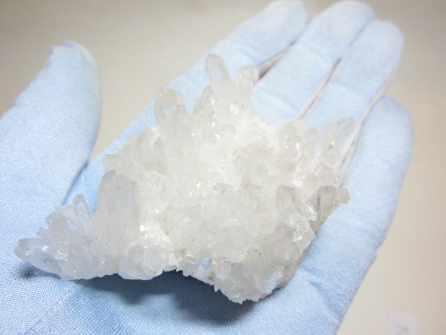 天然石の四川省産水晶クラスター原石 S24