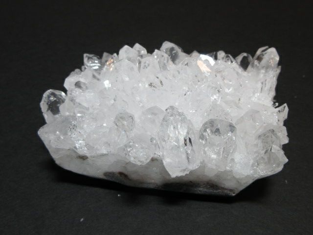 天然の水晶クラスター原石・四川省産水晶原石S11