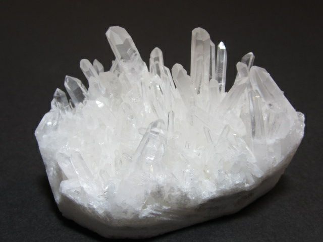 四川省産の水晶クラスター原石S16