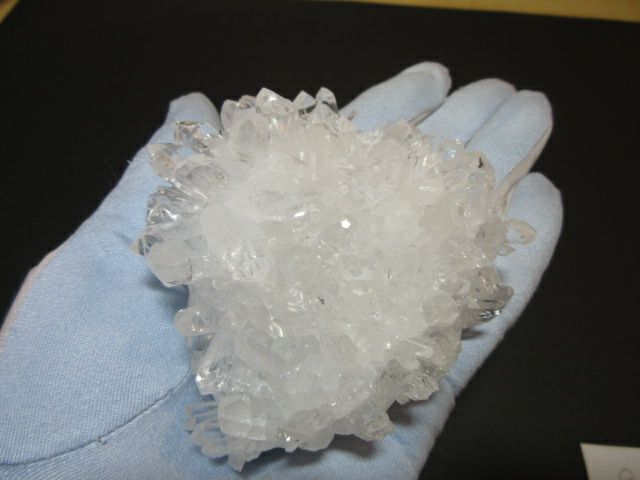天然石の四川省産水晶クラスター 