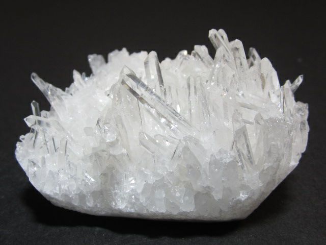 天然の水晶クラスター原石・四川省産水晶原石S27