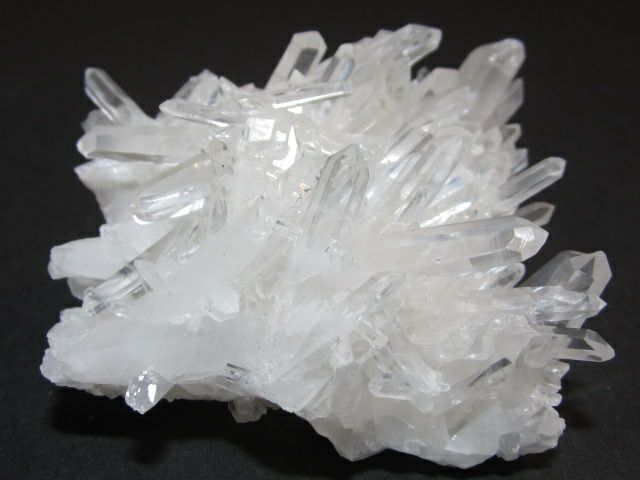 天然の水晶クラスター原石・四川省産水晶原石S18